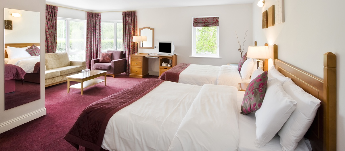 banner-home3.jpg (Ramada Woodland Cour) banner-home3.jpg (Ramada Woodland Cour)