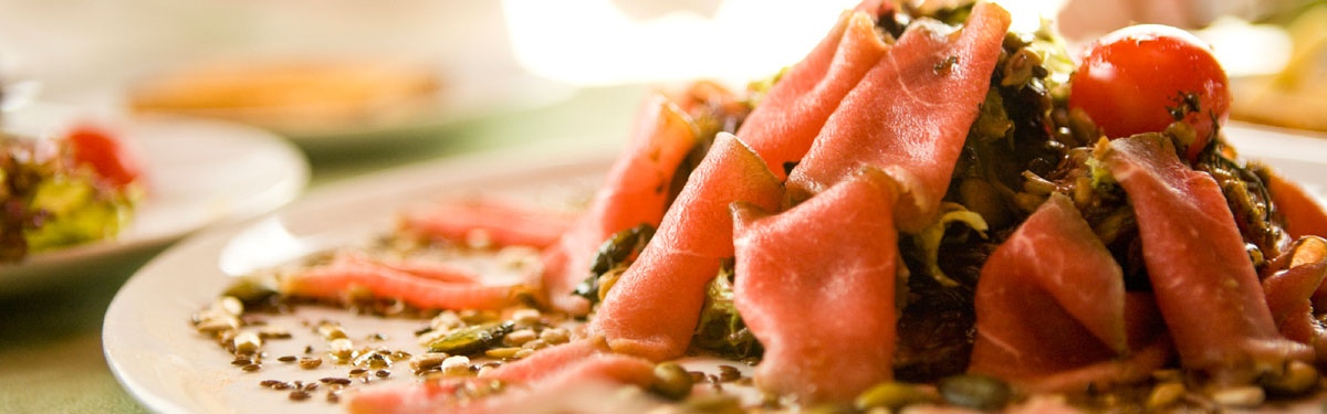 dining2.jpg (Dining at Ramada Woo)